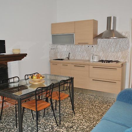 The Sweet Lake Nest Apartment Colonno Ngoại thất bức ảnh