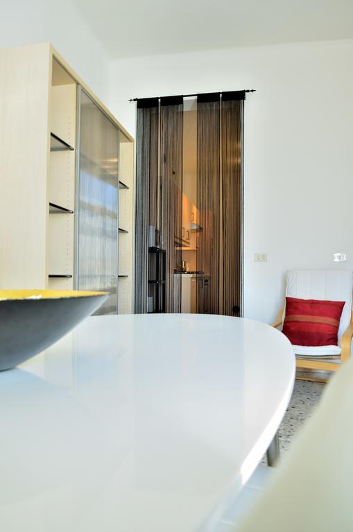 The Sweet Lake Nest Apartment Colonno Ngoại thất bức ảnh