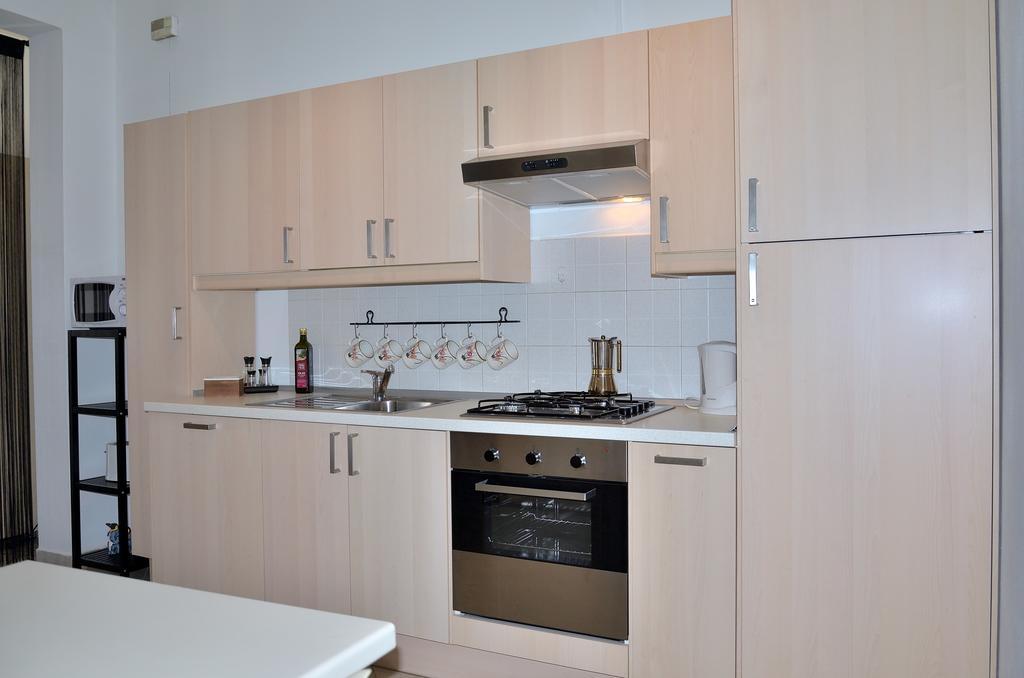 The Sweet Lake Nest Apartment Colonno Ngoại thất bức ảnh