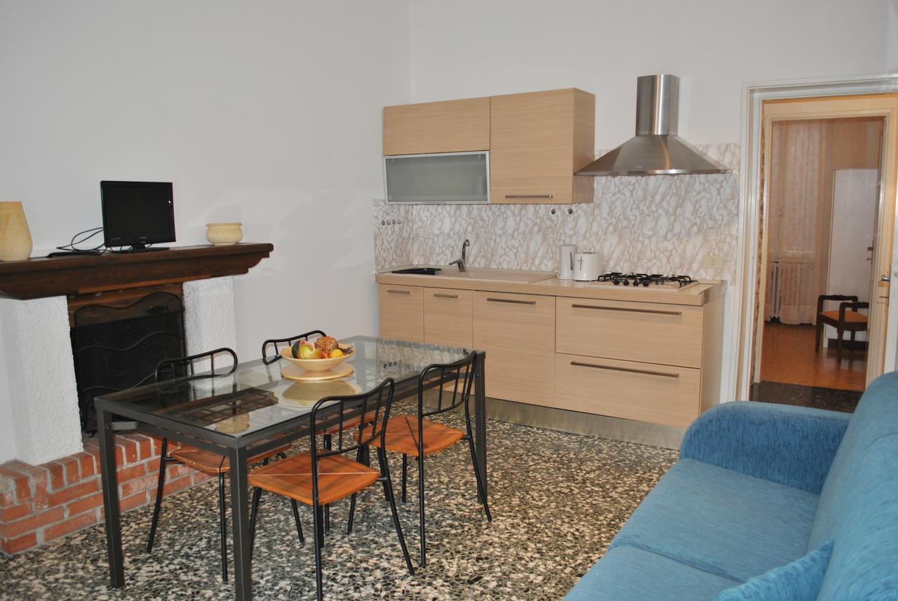 The Sweet Lake Nest Apartment Colonno Ngoại thất bức ảnh